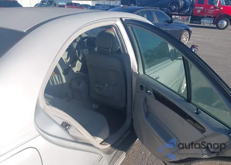 2005 Mercedes-Benz C 240 Luxury 4Matic from USA, damaged, VIN WDBRF81J95F589404